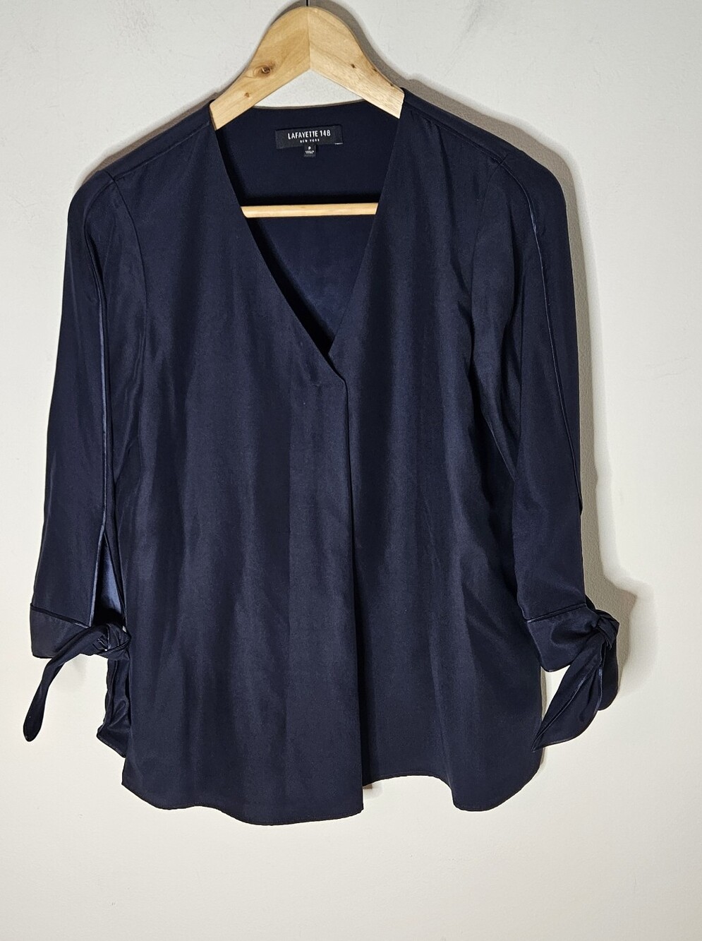 Lafayette 148 New York Silk Blouse Long Sleeve Navy Blue Pleat Front V Neck P XS